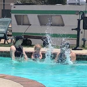 Meet your Posher, Amanda